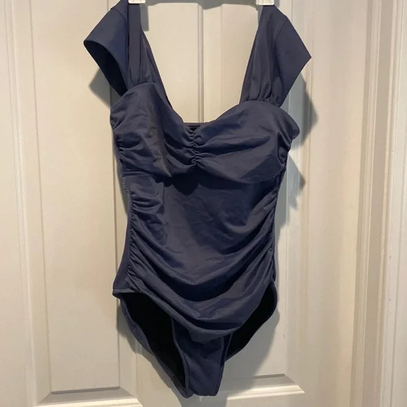 Magicsuit Natalie 12 - Picture 4 of 10